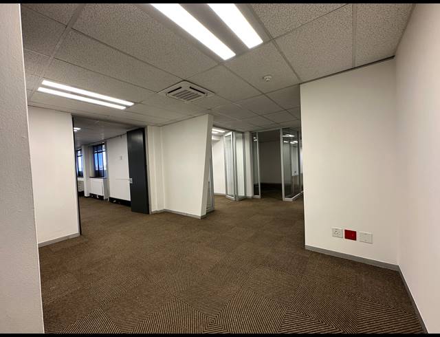 264M² OFFICE TO LET IN SANDTON CENTRAL